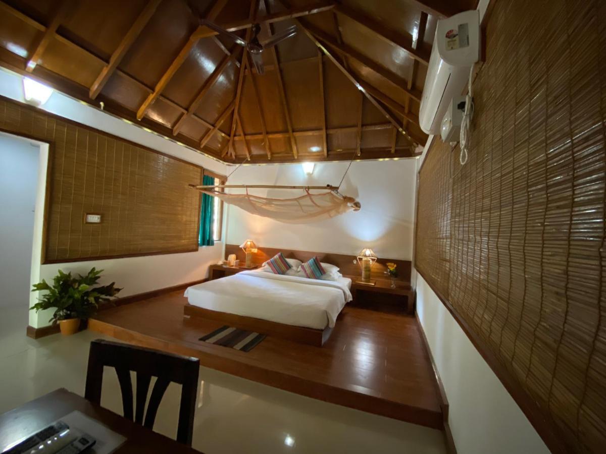 Wild Orchid Hotel Kala Pathar Beach Bagian luar foto