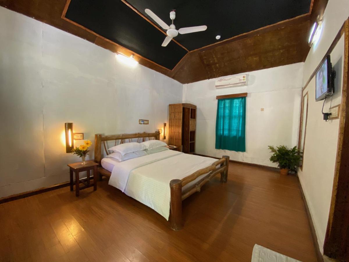 Wild Orchid Hotel Kala Pathar Beach Bagian luar foto