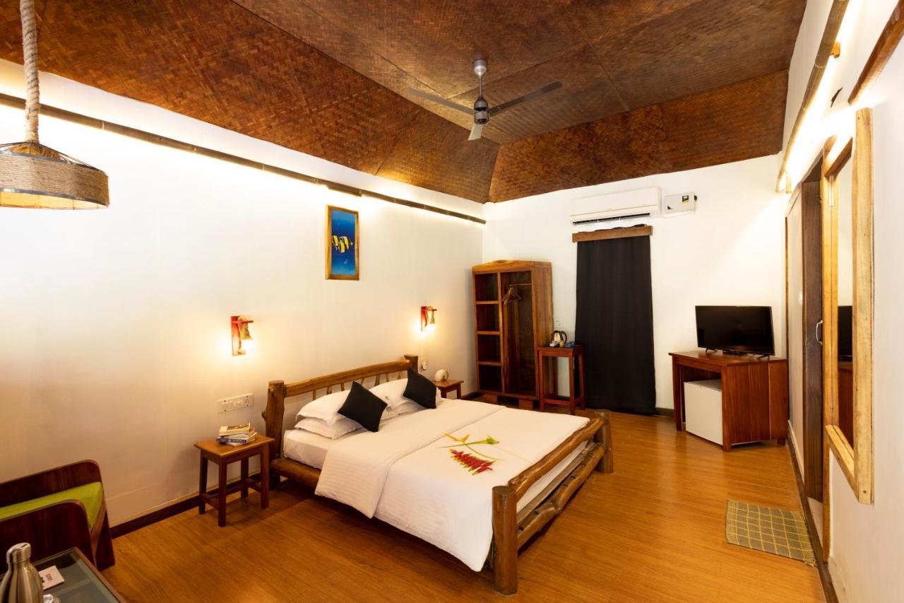 Wild Orchid Hotel Kala Pathar Beach Bagian luar foto