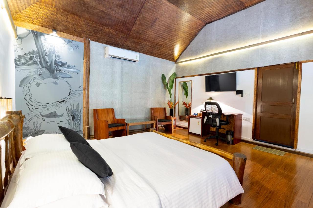 Wild Orchid Hotel Kala Pathar Beach Bagian luar foto