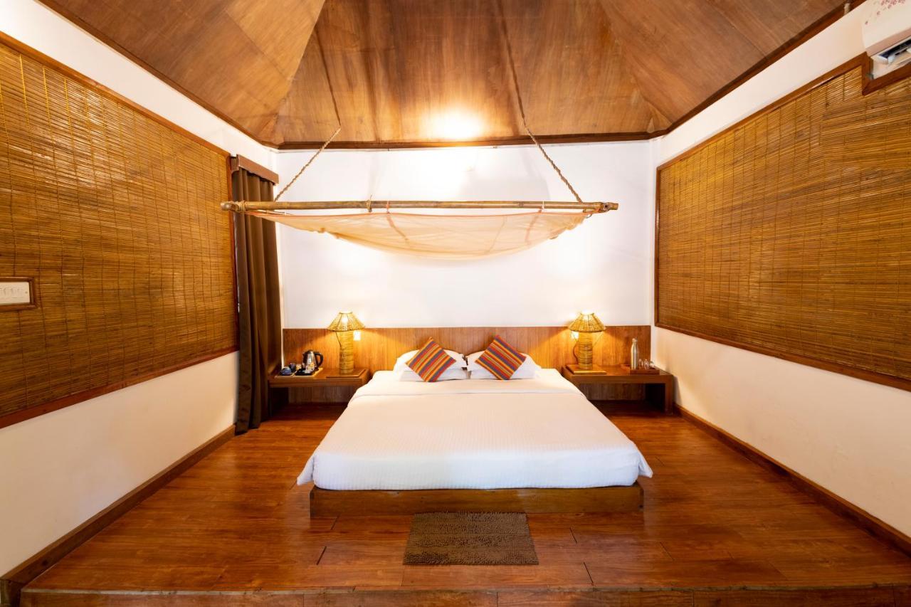 Wild Orchid Hotel Kala Pathar Beach Bagian luar foto