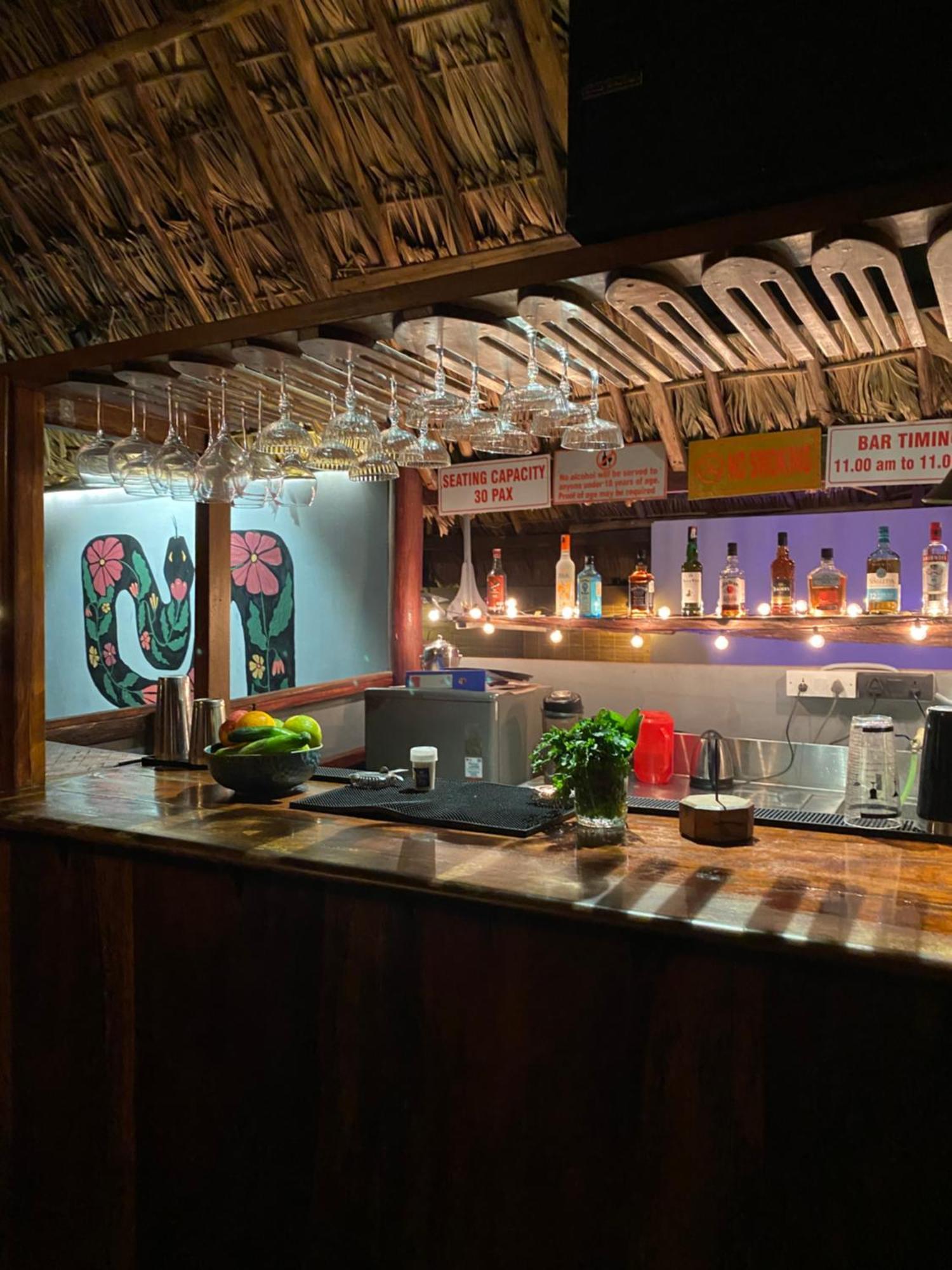 Wild Orchid Hotel Kala Pathar Beach Bagian luar foto